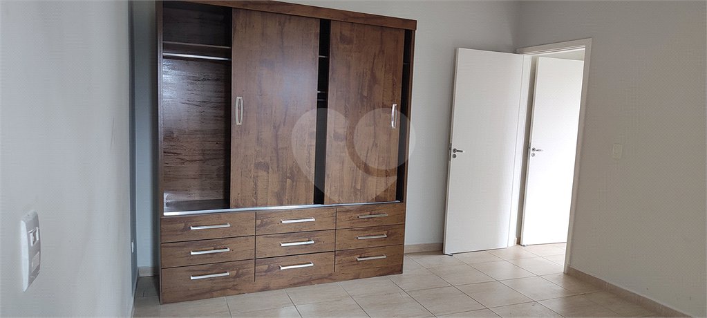 Casa Térrea à venda com 3 quartos, sendo 2 suítes, em Jardim Jaraguá, Atibaia, SP