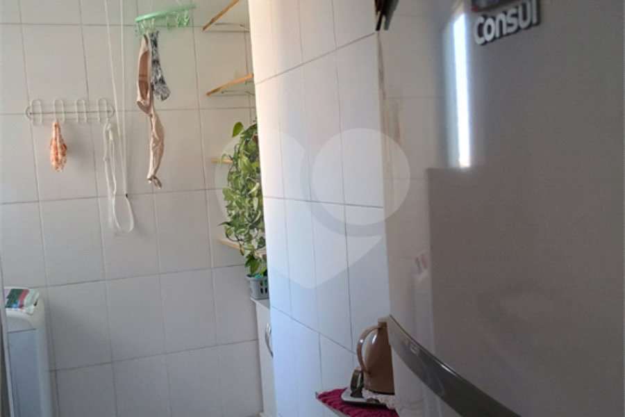 Apartamento à venda com 2 quartos em Parque Maria Domitila, São Paulo, SP