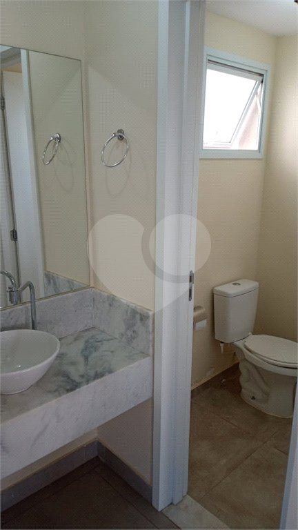 Casa para alugar com 3 quartos, sendo 1 suíte, no condomínio Vila Quinta dos Manacás, Vinhedo - SP