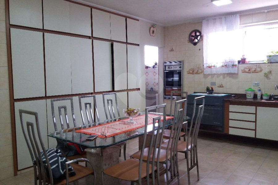 Sobrado à venda ou para alugar com 3 quartos, sendo 1 suíte, em Anália Franco, São Paulo, SP