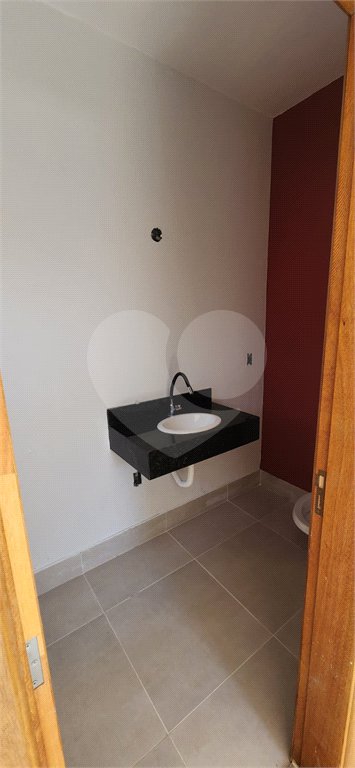 Casa à venda com 2 suítes no condomínio Vilagio, Atibaia - SP