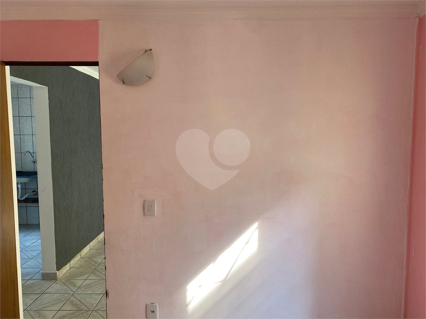 Apartamento para alugar com 2 quartos em Jardim Adriane, Itaquaquecetuba, SP