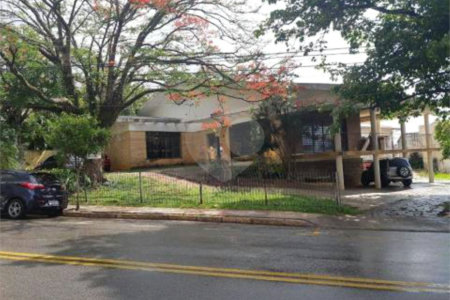 Casa à venda com 7 quartos, sendo 1 suíte, no Centro, Vinhedo, SP