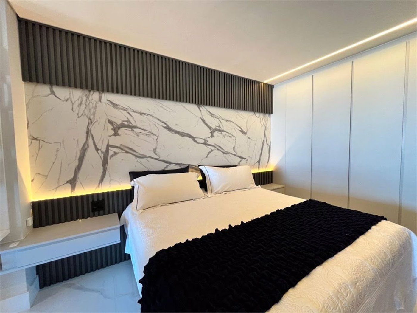 Apartamento com 1 quarto com hidromassagem e vista para o mar à venda em Aparecida - SP