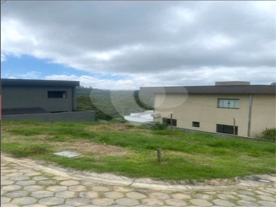 Terreno à venda no condomínio Águas de São Pedro, Mairiporã - SP