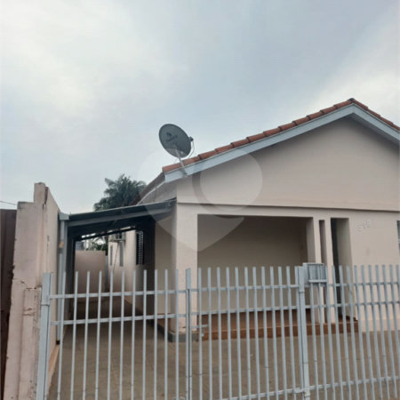 Casa à venda com 3 quartos no Centro, Inocência, MS