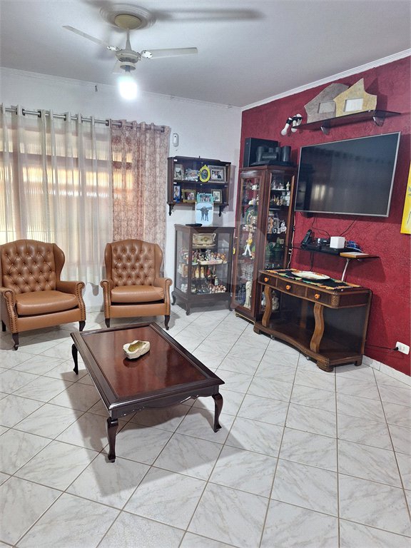 Sobrado à venda com 3 quartos em Tremembé, São Paulo, SP