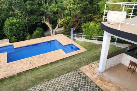 Casa à venda com 5 quartos, sendo 2 suítes, no condomínio Residencial Jardim Primavera, Louveira - SP