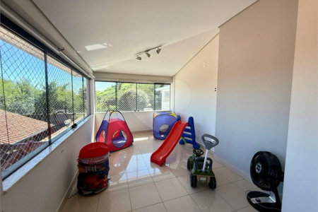 Casa à venda com 4 quartos, sendo 2 suítes,  no condomínio Morada da Lua, Vinhedo - SP