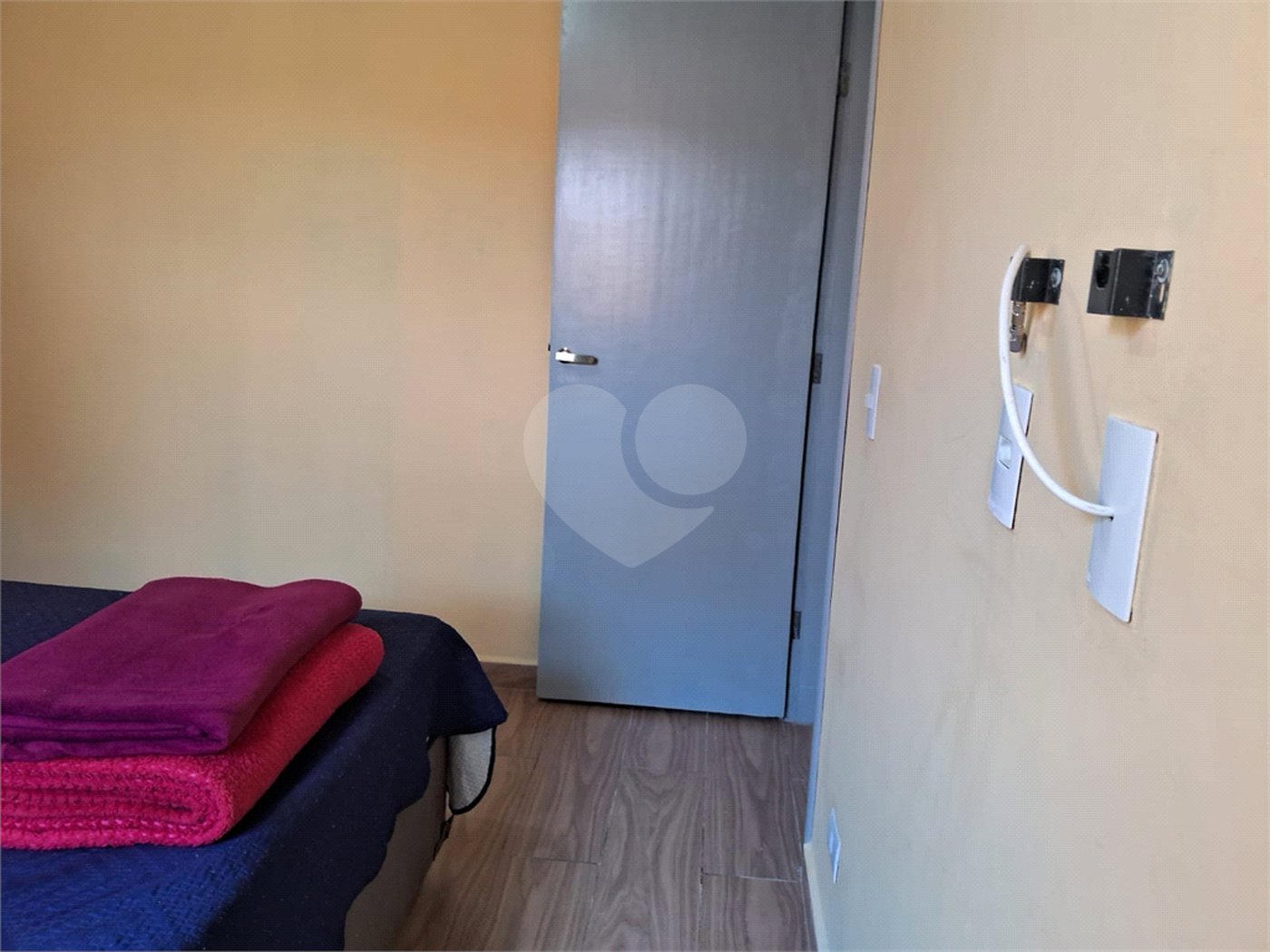 Casa à venda com 2 quartos no condomínio Vila da Prata I, Mogi das Cruzes - SP