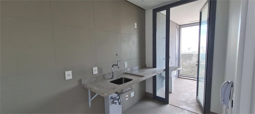 Apartamento à venda com 2 quartos, sendo 1 suíte, em Pinheiros, São Paulo, SP