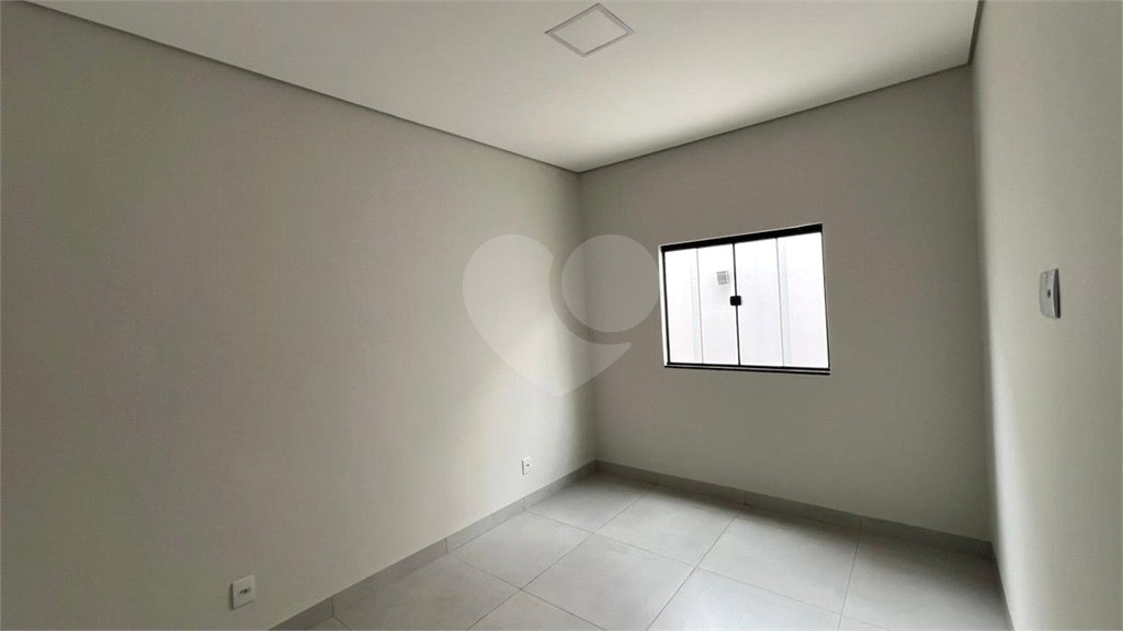 Casa Térrea à venda com 3 quartos, sendo 1 suíte, em Jardim Califórnia, Cuiabá, MT
