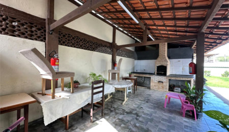 Casa em condomínio à venda com 2 quartos, sendo 1 suíte,  em Ogiva, Cabo Frio, RJ
