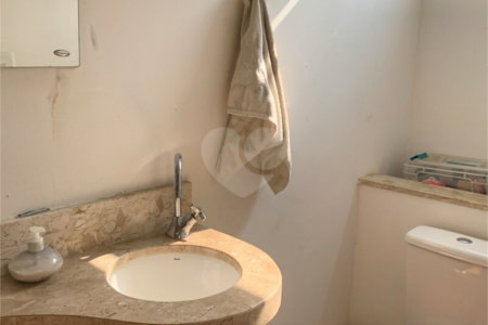Casa à venda com 3 quartos, sendo 1 suíte, no condomínio Residencial Belle Ville Itaycy, Indaiatuba - SP