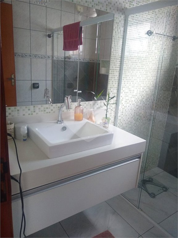 Sobrado à venda com 3 quartos, sendo 1 suíte,  em Vila do Castelo, São Paulo, SP