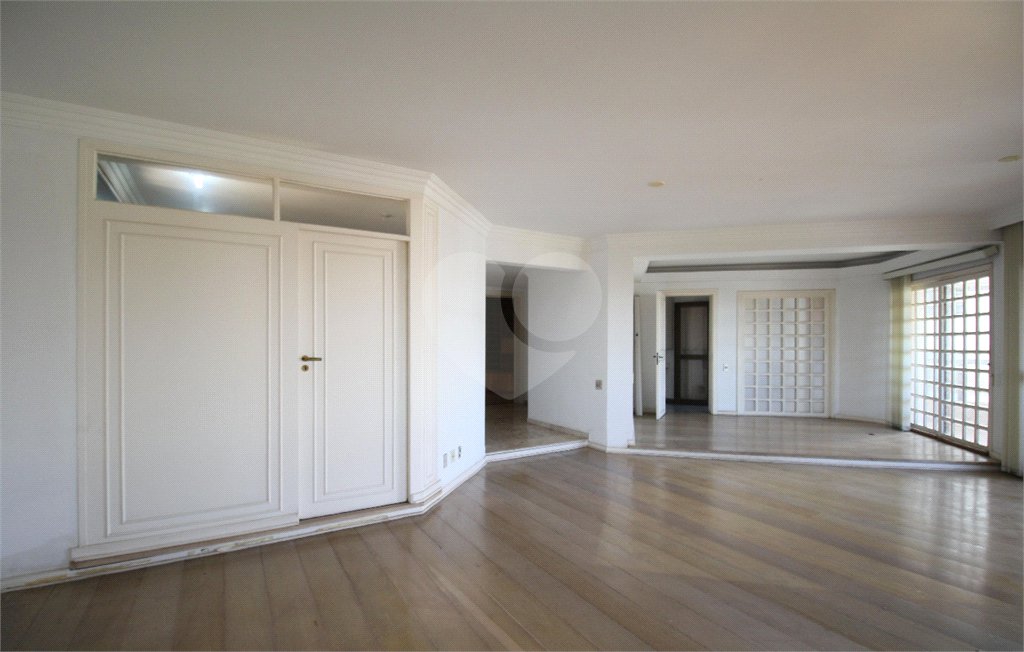 Apartamento à venda com 3 suítes em Vila Suzana, São Paulo, SP