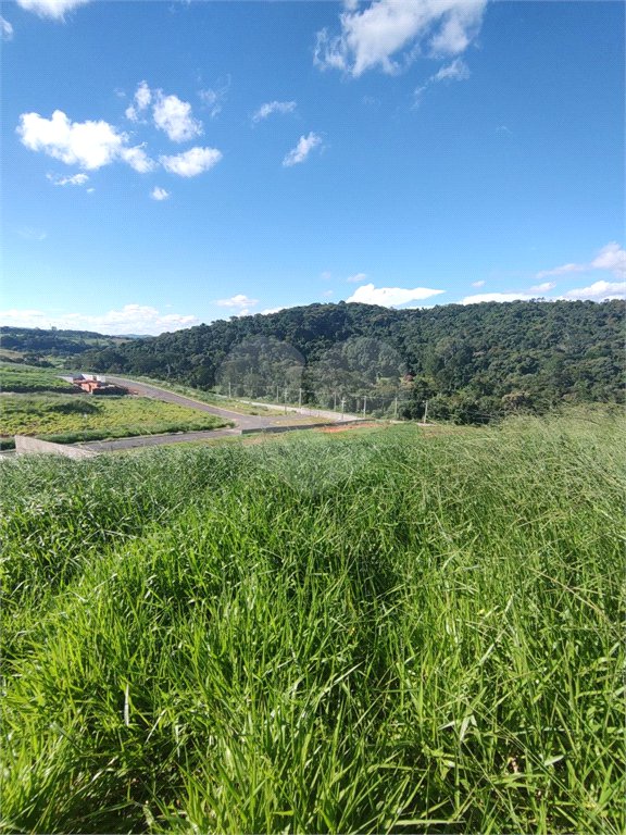 Terreno à venda no condomínio Portal Lamis, Bom Jesus dos Perdões - SP