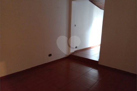 Sobrado à venda com 3 quartos em Jaguaré, São Paulo, SP