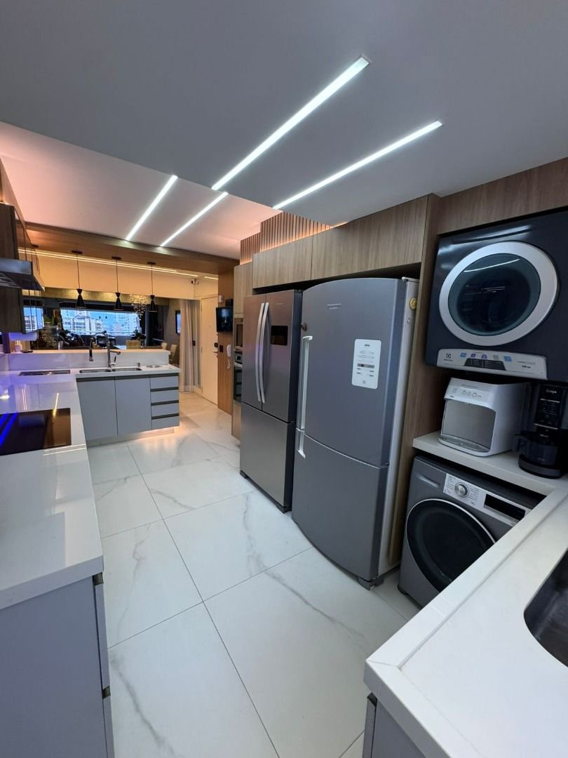 Apartamento com 3 dormitórios à venda, 200 m² por R$ 3.180.000,00 - Ponta da Praia - Santos/SP