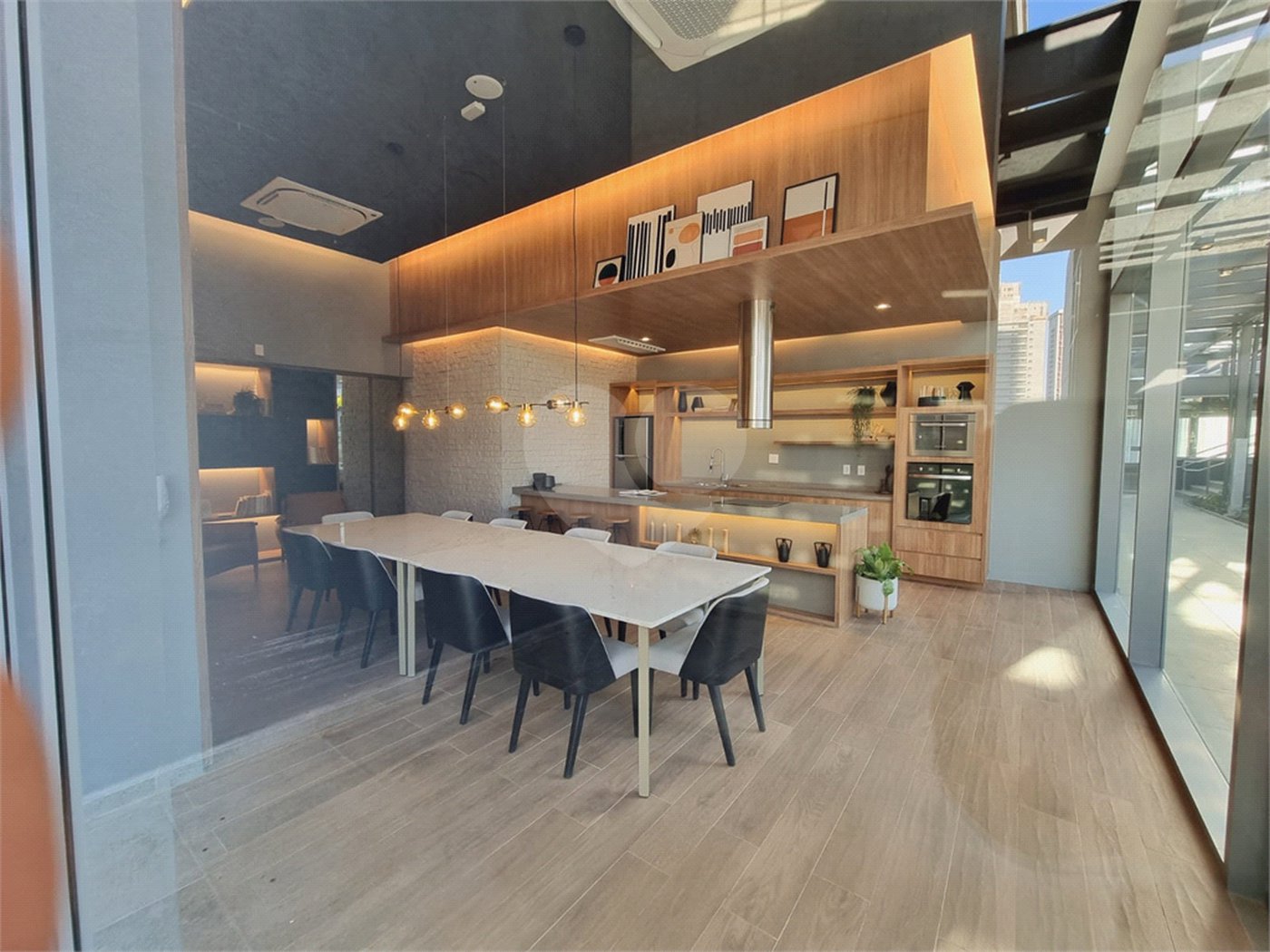 Apartamento à venda ou para alugar com 3 quartos, sendo 1 suíte, em Jardim das Acácias, São Paulo, SP