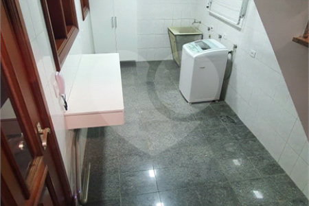Casa à venda com 4 quartos, sendo 3 suítes, em Interlagos, São Paulo, SP