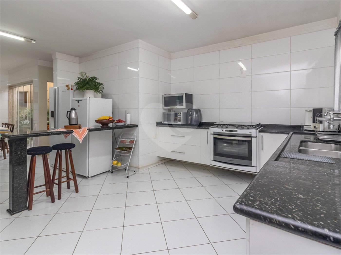 Sobrado à venda com 3 suítes em Vila Carrão, São Paulo, SP