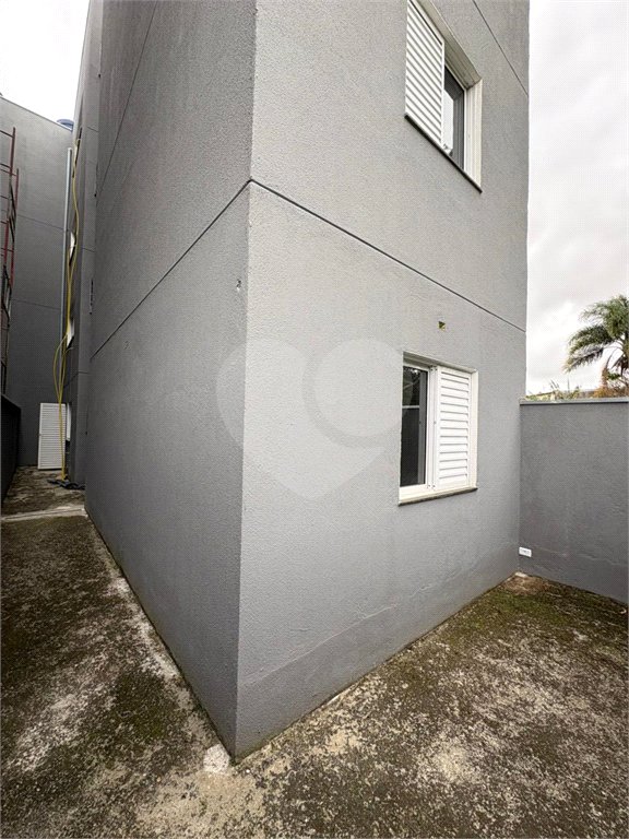 Casa à venda com 3 quartos, sendo 1 suíte, no condomínio Felipe Camarao, Poá - SP