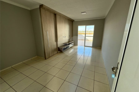 Casa à venda com 3 quartos, sendo 1 suíte, no condomínio Terra Nova, Várzea Grande - MT