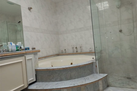 Casa à venda com 3 suítes em Parque Monte Alegre, Taboão da Serra, SP