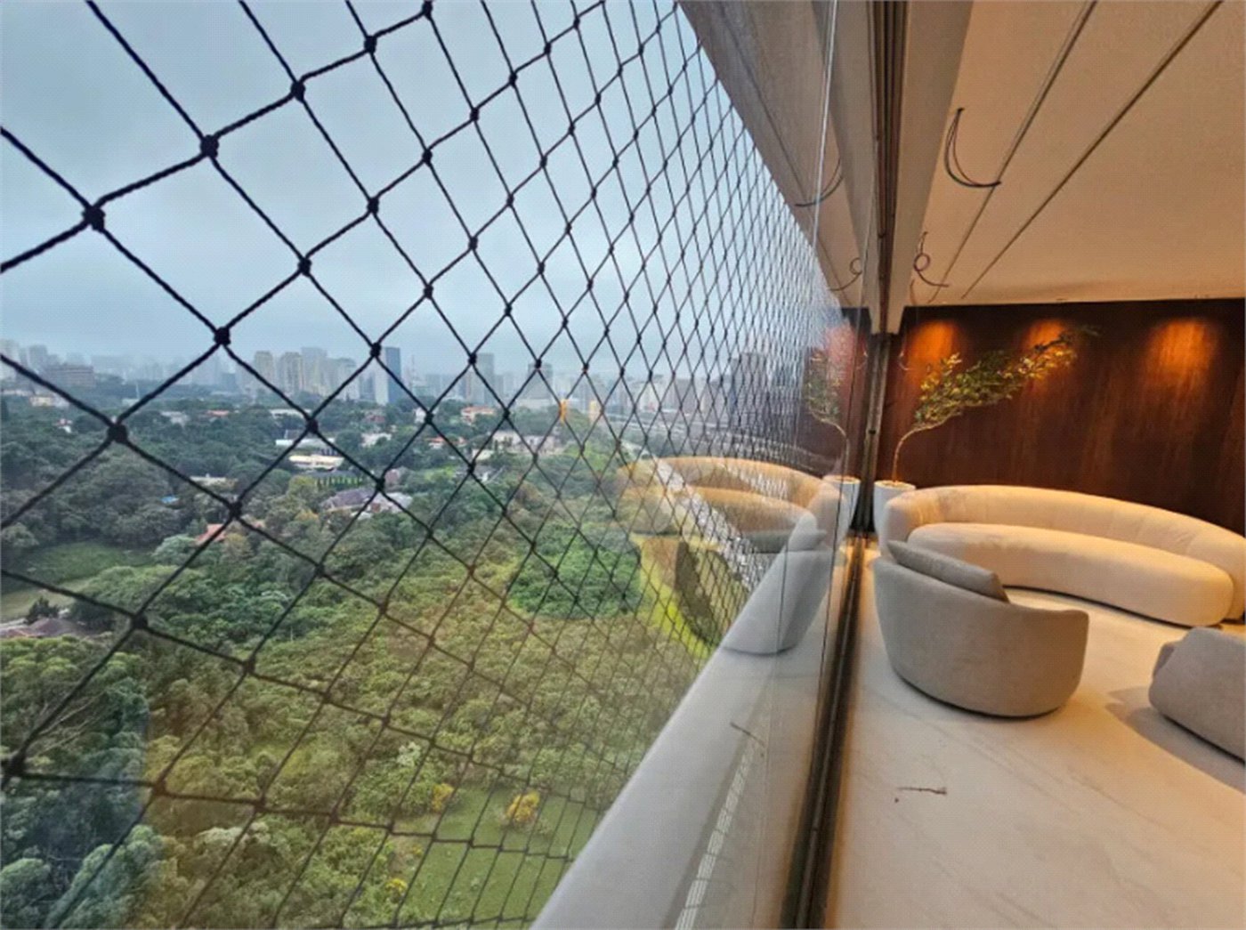 Apartamento à venda com 3 suítes em Jardim Morumbi, São Paulo, SP
