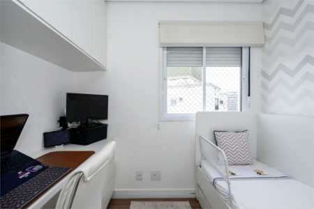 Apartamento à venda com 3 quartos, sendo 1 suíte, em Jardim Parque Morumbi, São Paulo, SP