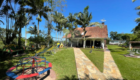 Chácara à venda com 3 quartos, sendo 1 suíte, em Chácaras Copaco, Arujá, SP