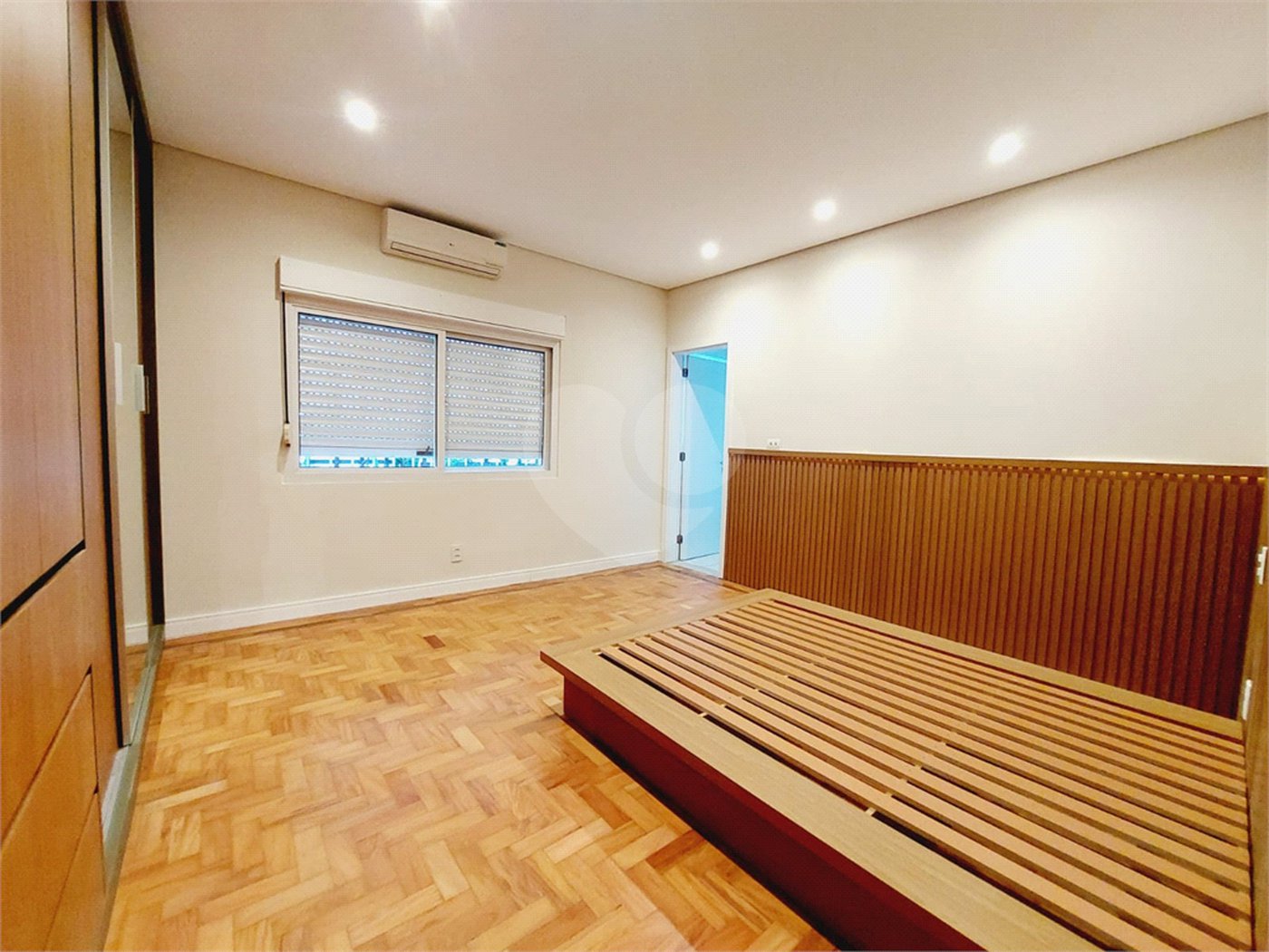 Casa à venda com 3 suítes em Lapa, São Paulo, SP