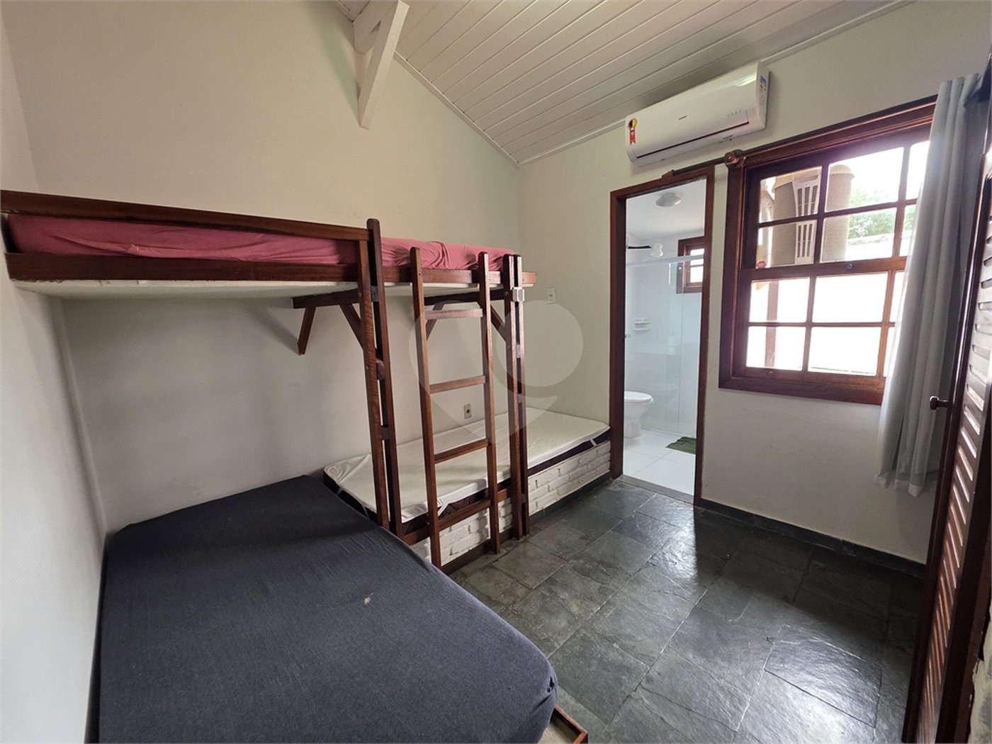 Casa em condomínio à venda com 4 suítes em Praia Rasa, Armação dos Búzios, RJ