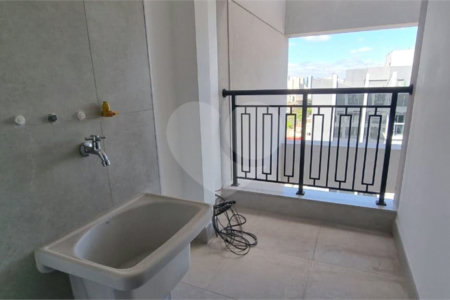 Apartamento à venda com 3 suítes em Moema, São Paulo, SP
