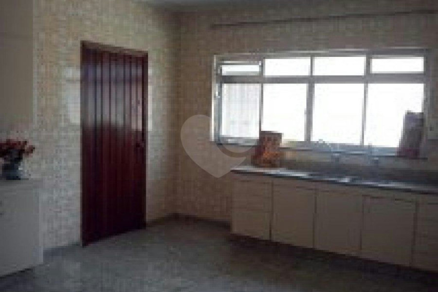 Casa à venda com 3 quartos, sendo 1 suíte,  em Parque Vitória, São Paulo, SP