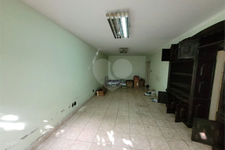 Sobrado à venda com 10 quartos em Campo Belo, São Paulo, SP
