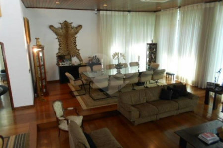 Sobrado à venda com 5 suítes em Morumbi, São Paulo, SP