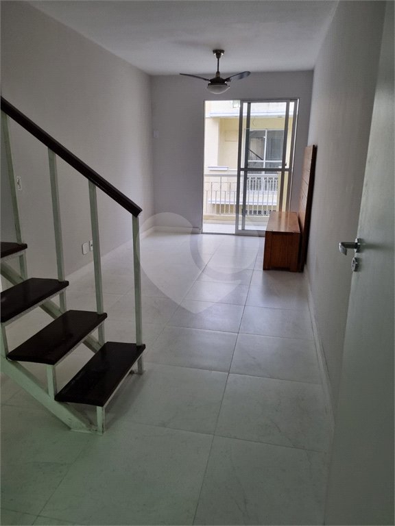 Cobertura à venda com 3 quartos, sendo 2 suítes, em Cachamorra, Rio de Janeiro, RJ
