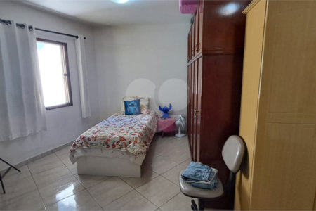 Sobrado à venda com 3 quartos, sendo 1 suíte, em Jardim Arize, São Paulo, SP