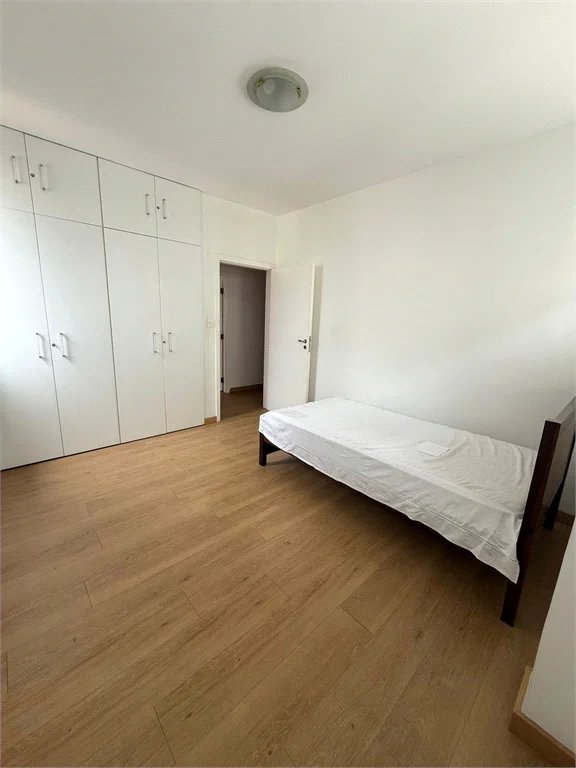 Triplex à venda ou para alugar com 3 suítes em Vila Suzana, São Paulo, SP