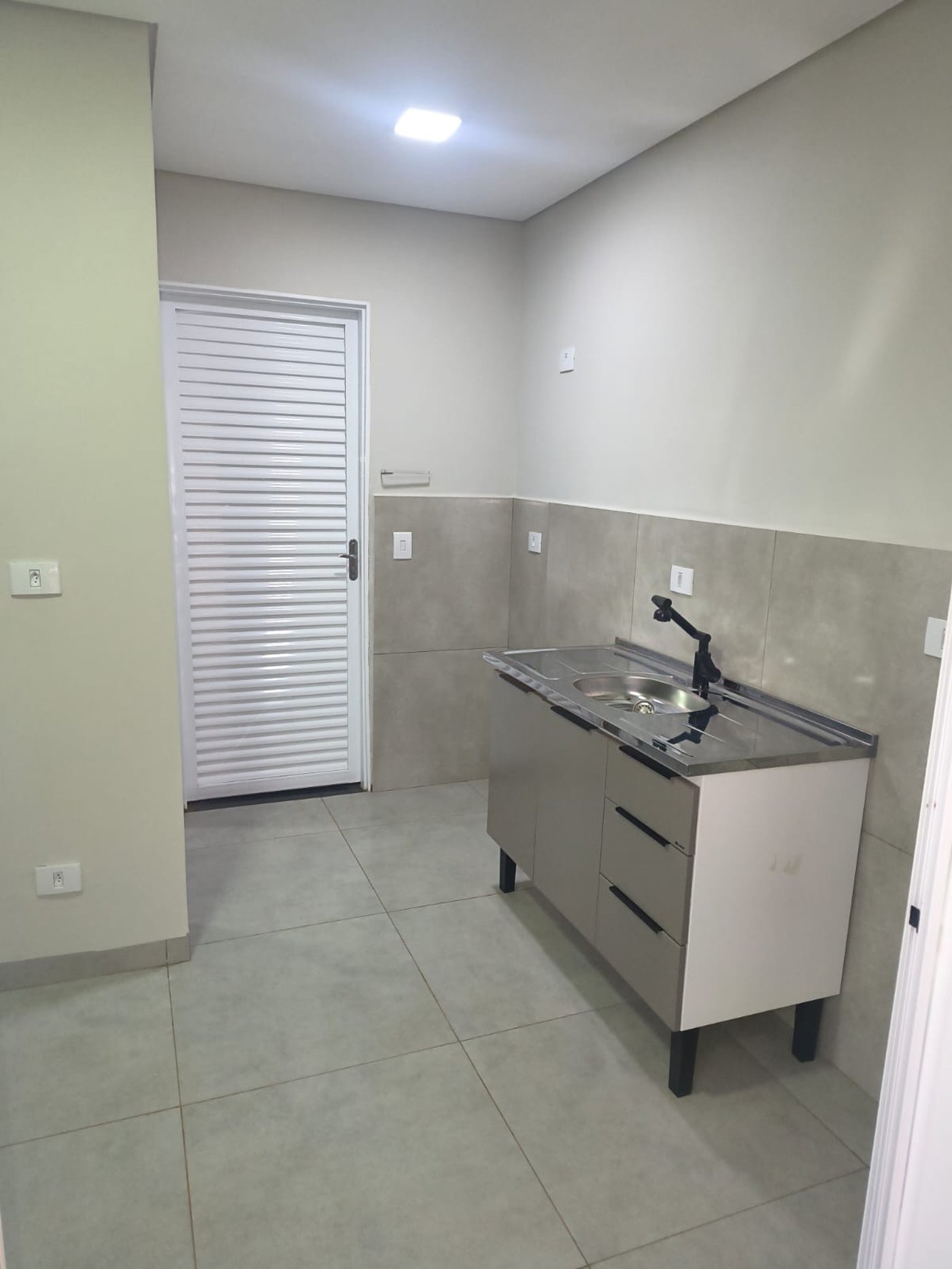 Casa à venda com 1 quarto em Jardim Alvorada, Três Lagoas, MS