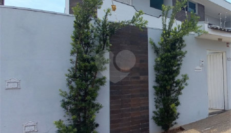 Sobrado à venda com 4 quartos, sendo 1 suíte, em Jardim Cardinalli, São Carlos, SP