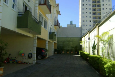 Casa à venda com 3 quartos, sendo 1 suíte,  no condomínio Res Green Ville, São Paulo - SP