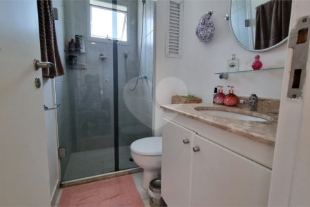 Apartamento à venda com 3 quartos, sendo 1 suíte, em Jardim Marajoara, São Paulo, SP