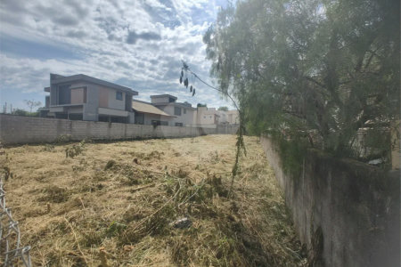 Terreno em Atibaia com 652 metros, pronto para construir no Jardim do Lago, aceita financiamento