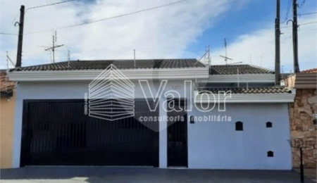 Casa à venda com 3 quartos, sendo 1 suíte, em Parque Paraíso, São Carlos, SP