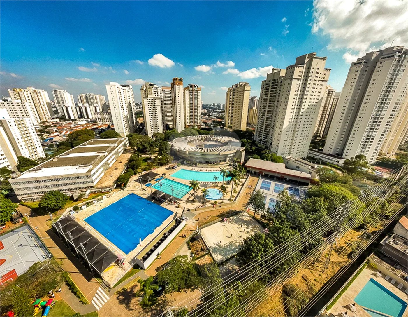 Prédio inteiro comercial á venda e locação na Vila Leopoldina.