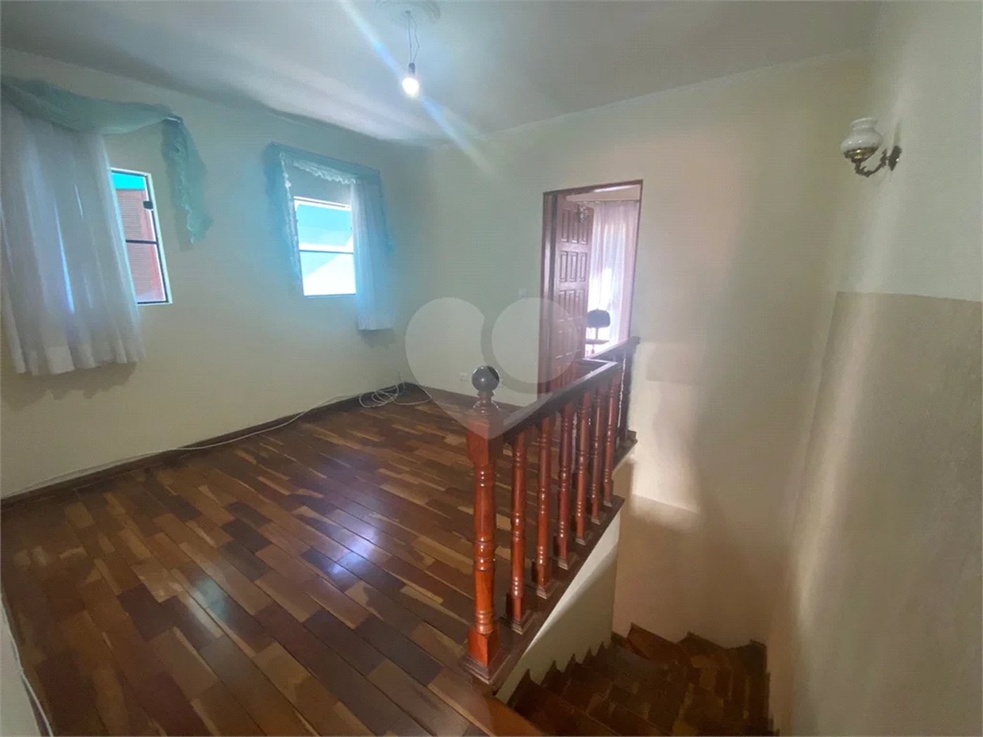 Sobrado com 3 quartos 1 suíte e 6 vagas de garagem no Jardim Guapira