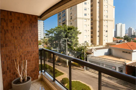 Excelente apartamento à venda na Vila Reg. Feijó